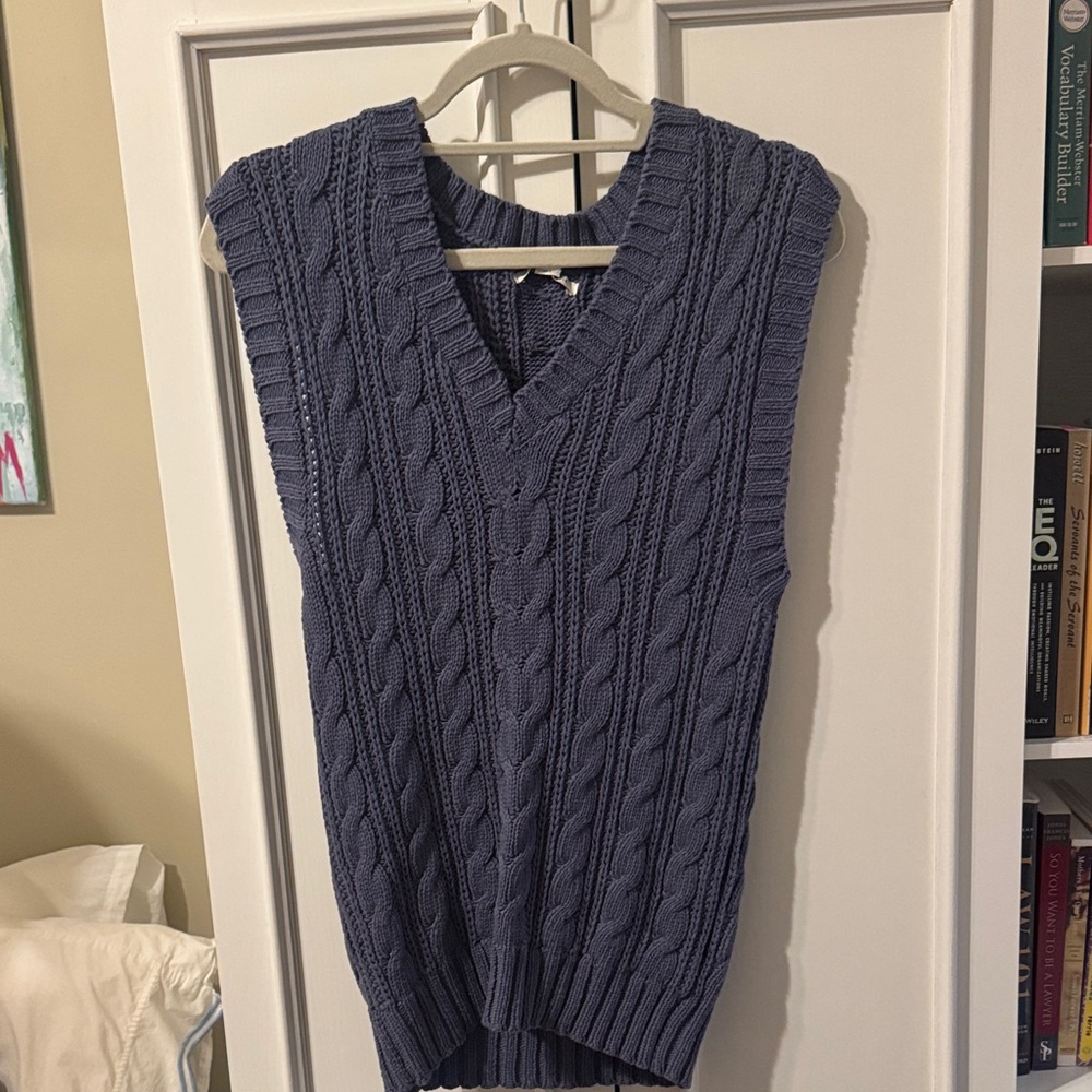American Eagle Outfitters Cable Knit V-Neck Sweater Vest - Navy